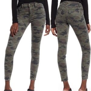 Hudson Barbara Crop Raw Hem High Waist Skinny Size 26 in Green Camouflage EUC